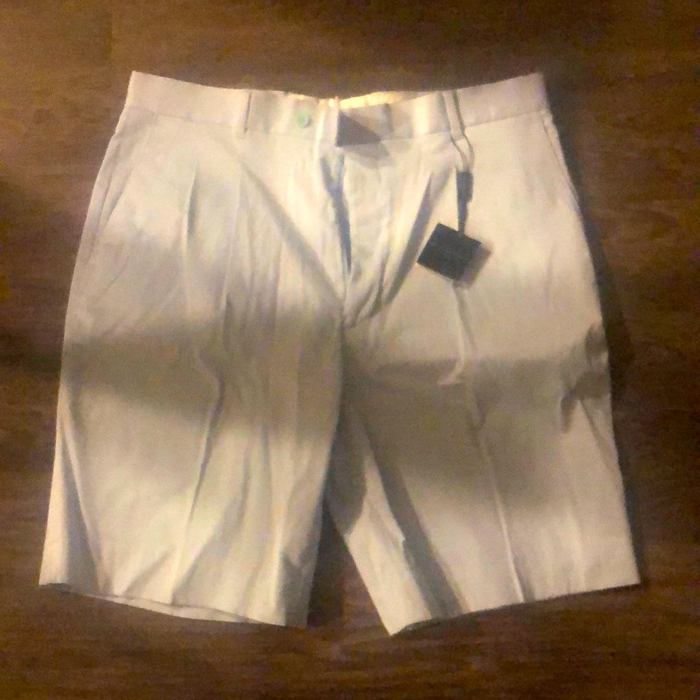 Short Burberry - Picture 1 of 4